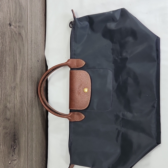 Longchamp Handbags - Longchamp Lepliage Gray Top Handle Bag